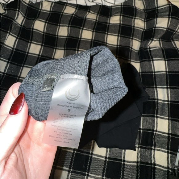 Lazuli Label scrunch butt leggings - Picture 4 of 4